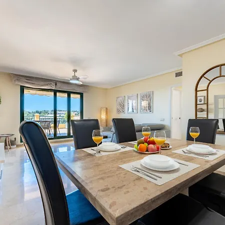 Апартаменты Terrace Of Paradise, 2 Bed 2 Bath, Parking, Pool Бенальмадена