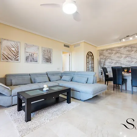 Апартаменты Terrace Of Paradise, 2 Bed 2 Bath, Parking, Pool Бенальмадена