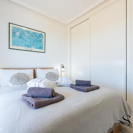 Terrace Of Paradise, 2 Bed 2 Bath, Parking, Pool Apartment *